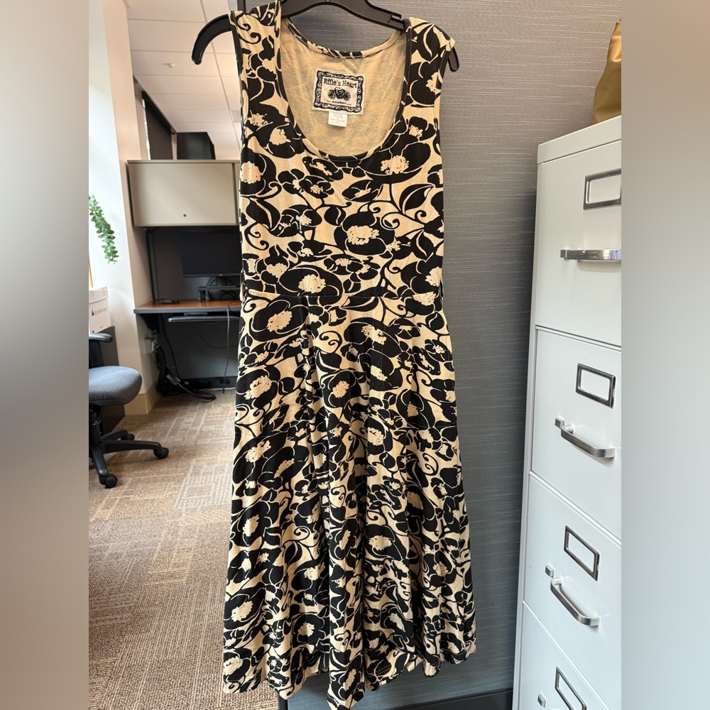 Sleeveless Black & Cream Floral Midi Dress - Unknown Brand